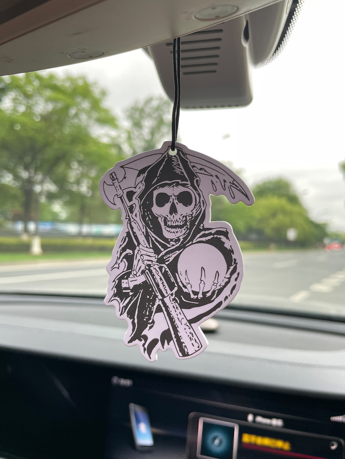 Skull, Hilton Fresh Scent Five - Perfume Fragrance Types 评论和价格
