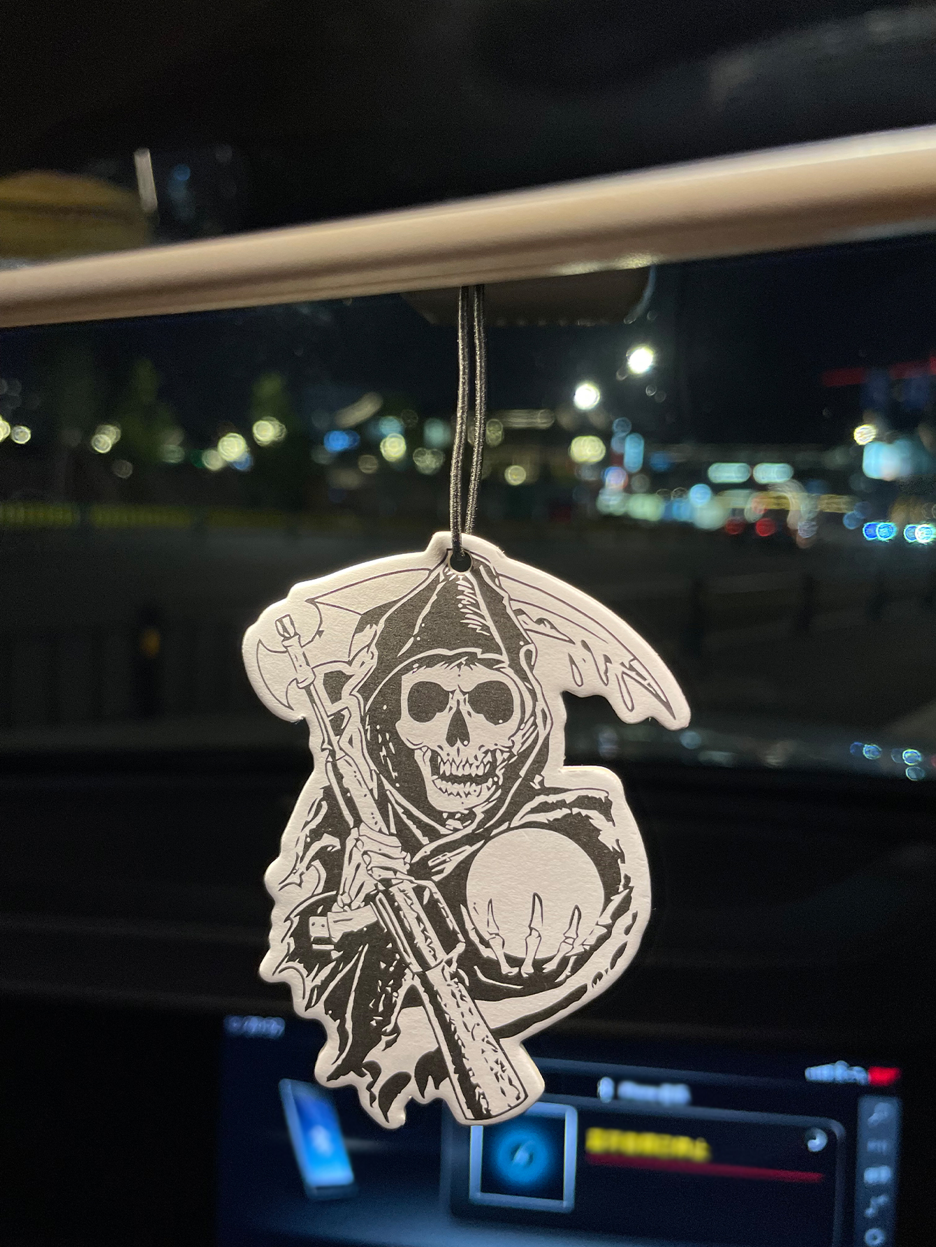 Skull, Hilton Fresh Scent Five - Perfume Fragrance Types 评论和价格